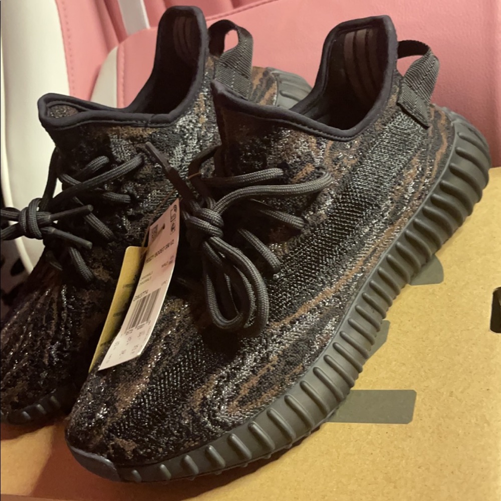~Yeezys~Colorway Black,Brown,and grey
